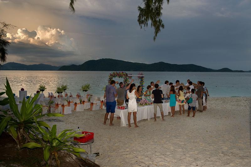 Coral Island Resort Пхукет Экстерьер фото