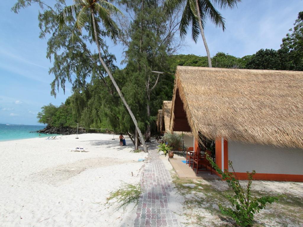 Coral Island Resort Пхукет Экстерьер фото